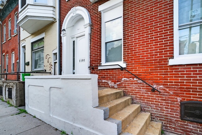 Building Photo - 1101 W Turner St
