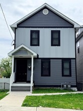 Building Photo - 268 Carpenter Ave