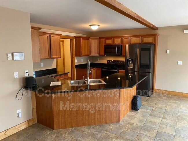 Building Photo - 4121 Moraine St