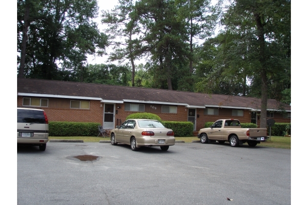 Building Photo - 103 Dellwood Cir
