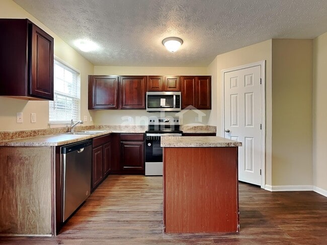 Building Photo - 1172 Turfway Ct