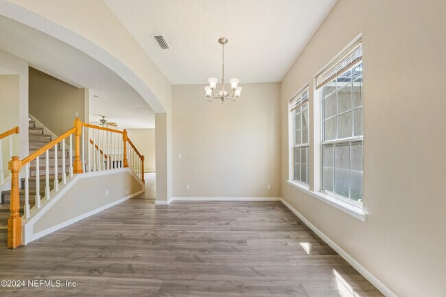 Building Photo - 14083 Summer Breeze Dr E