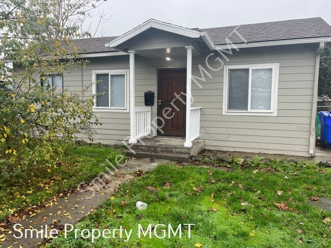 Foto del edificio - A nice house with 3 beds rooms and 1.5 baths.