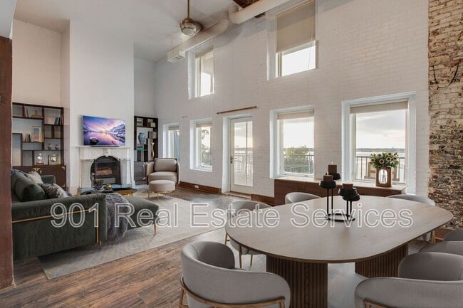 Photo - 107 S Front St Apartment