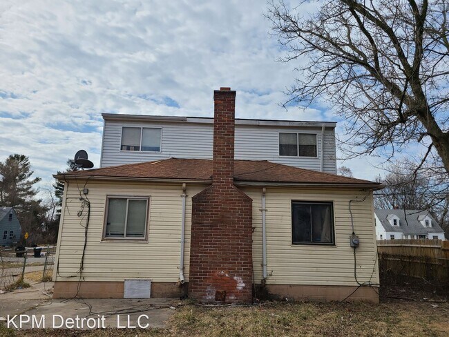 Building Photo - 5 br, 1 bath House - 9618 Plainview Ave