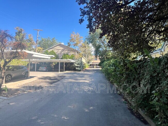 Foto del edificio - 4289 Hwy 89