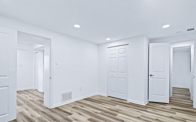 Building Photo - 5606 Elberton Pl