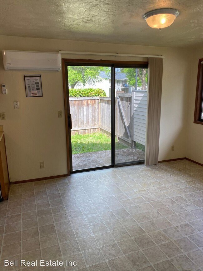 Foto del edificio - 2843-2843 Applewood Ln