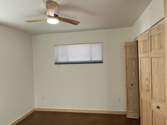 Building Photo - 2780 Roberts Dr