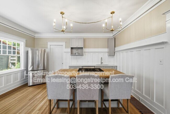 Foto del edificio - 2249 E Burnside St