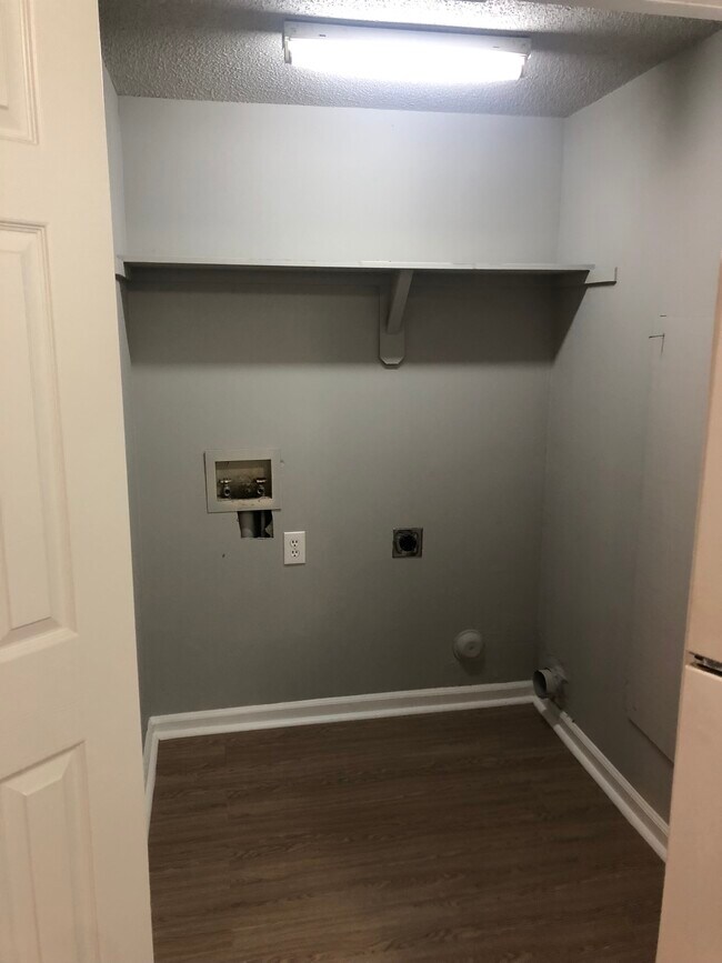 Foto del edificio - 210 Gary St