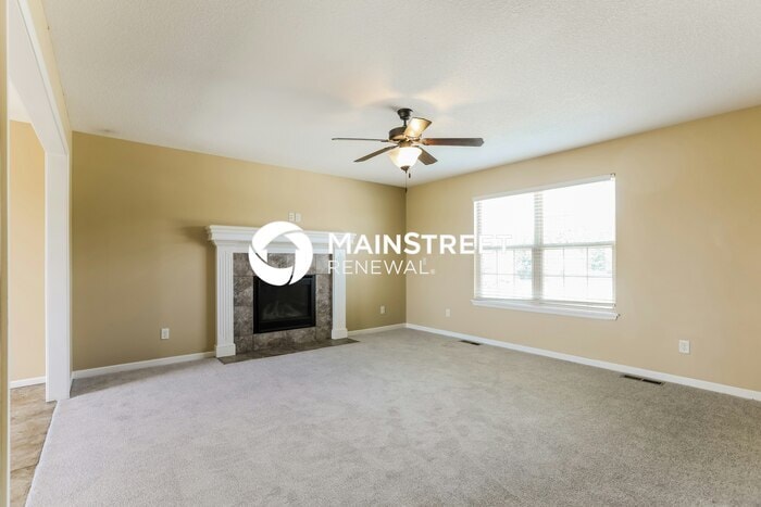 Primary Photo - 4 Bedroom Pet-Friendly Home in Pleasant Hi...