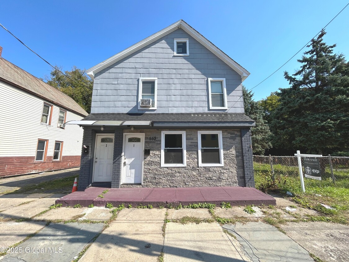 Primary Photo - 553 Mumford St