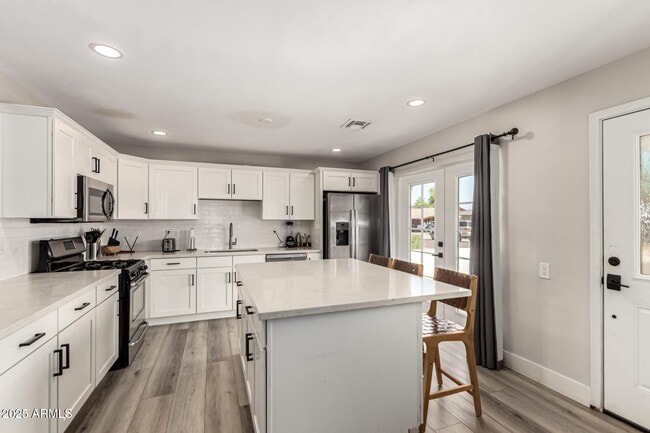 Foto del edificio - 7440 E Hubbell St