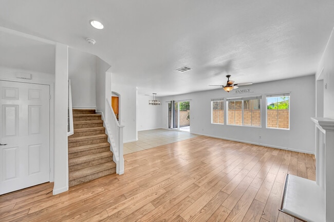 Building Photo - 23904 Calle del Sol Dr
