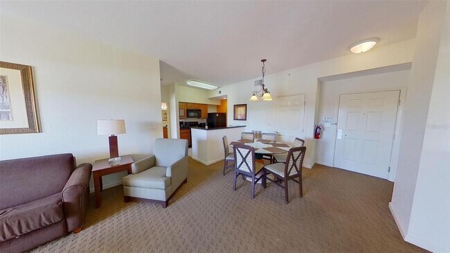 Building Photo - 8112 Resort Village Dr