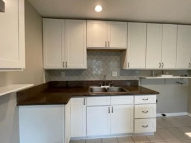 Kitchen - 23530 Dolores St