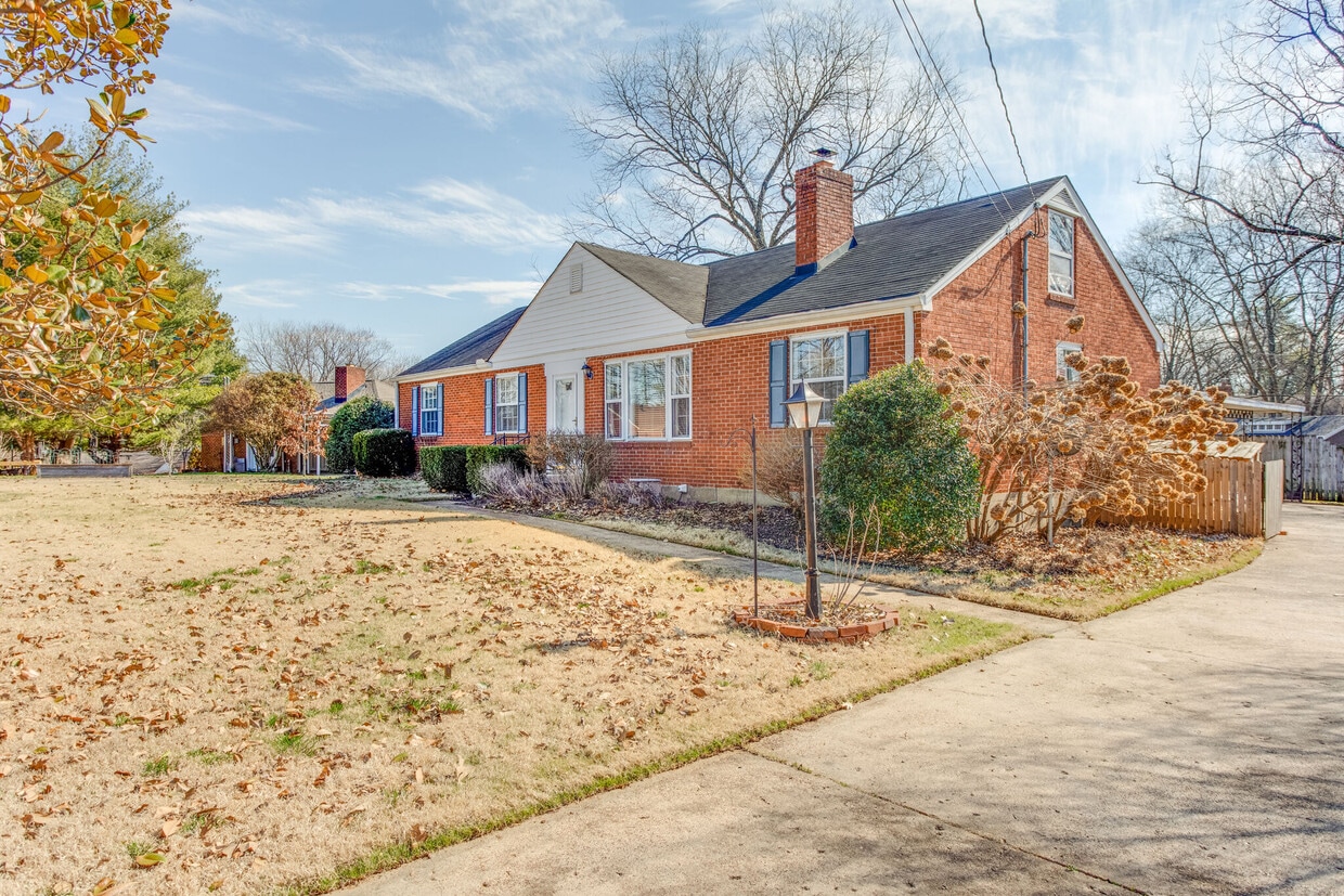 Primary Photo - 2317 Ingleside Dr