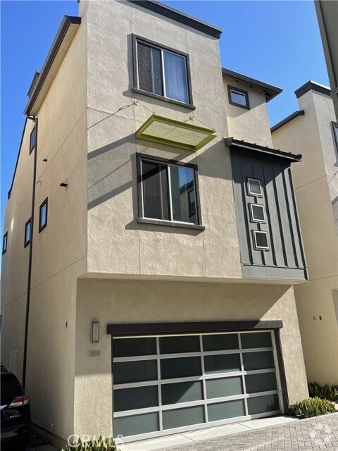 Building Photo - 1818 Coastal Way