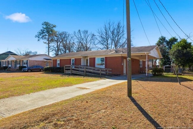 Foto del edificio - 815 Bedrock Dr