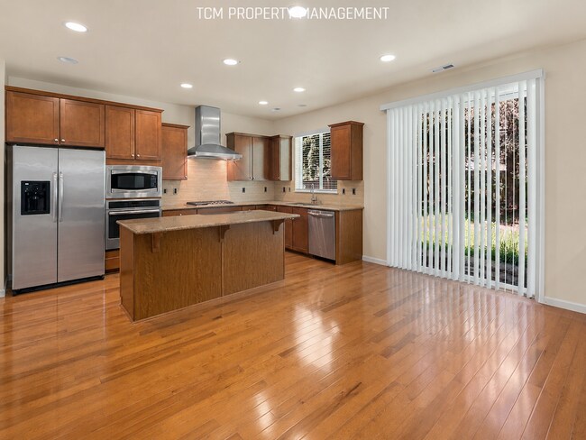 Foto del edificio - 717 170th Pl SW