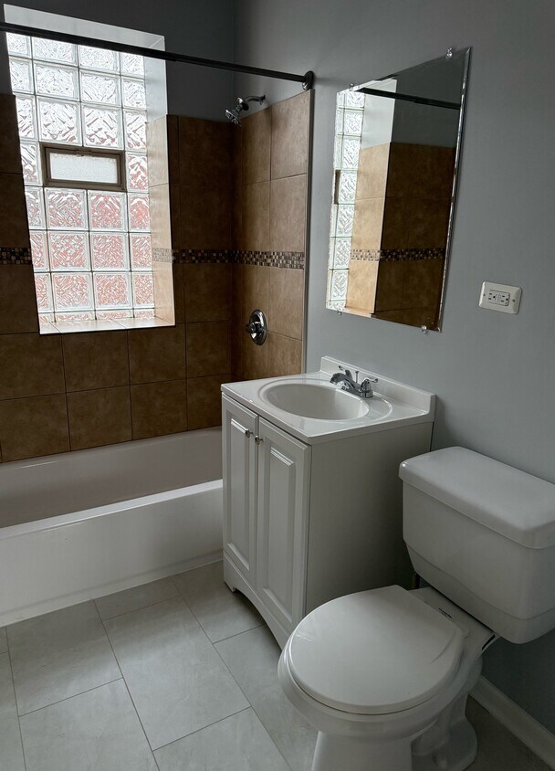 Foto del edificio - 2207 E 84th St