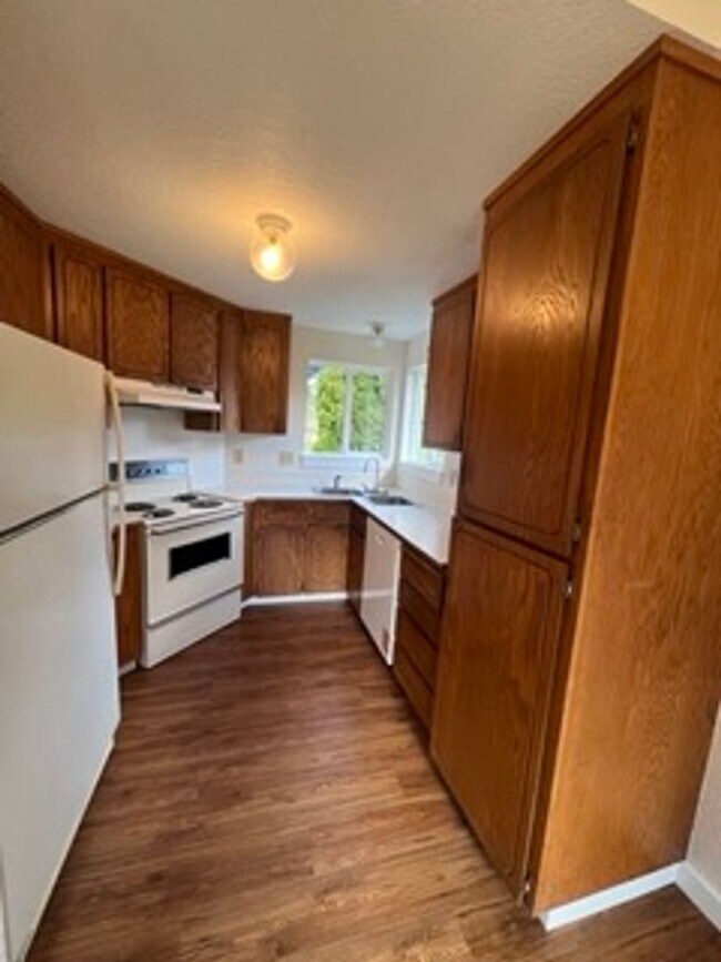 Foto del edificio - 6210 142nd Pl SE