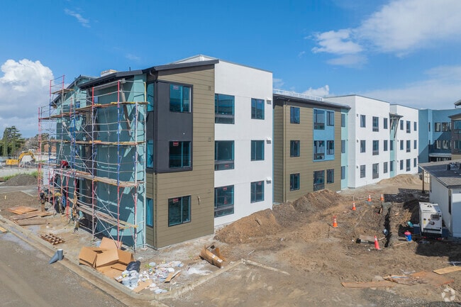 Construction - Breton Apartments