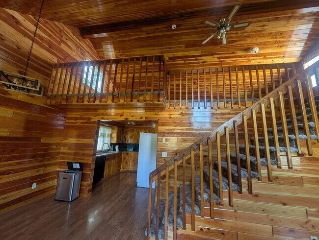 Building Photo - 31 Elmes Dr.