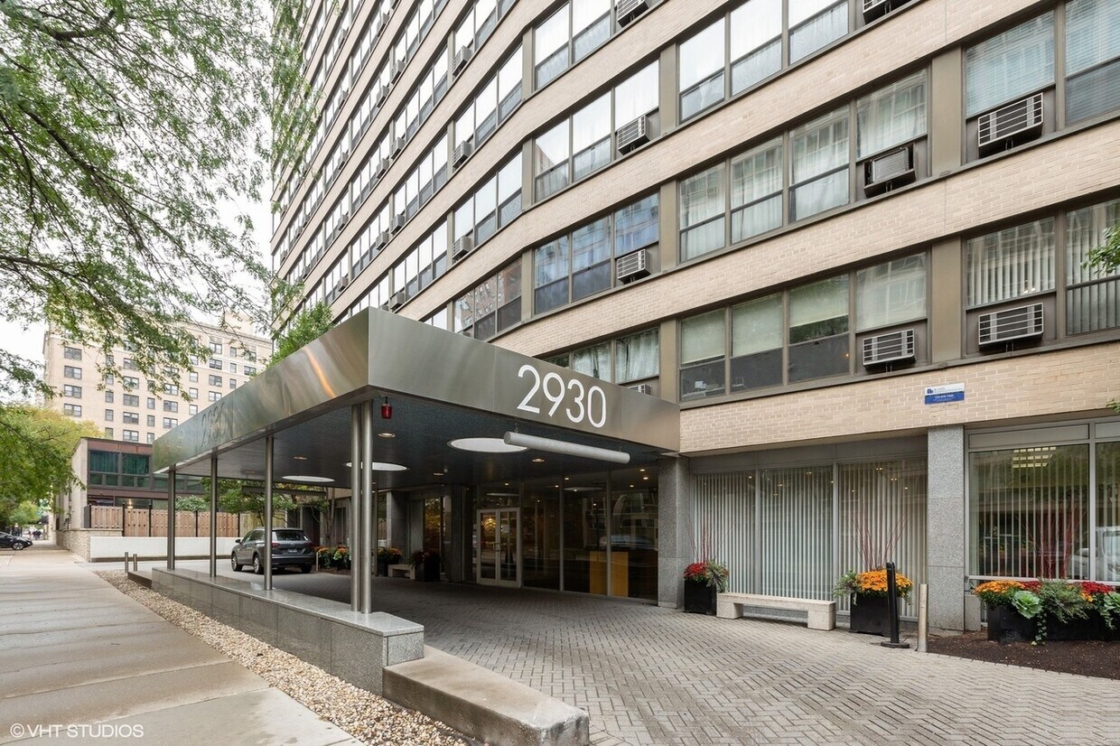 Primary Photo - 2930 N Sheridan Rd