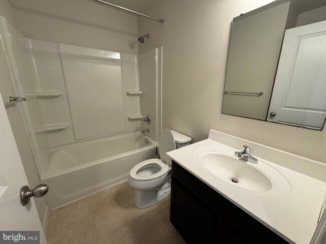 Foto del edificio - 20 Marsh Ln
