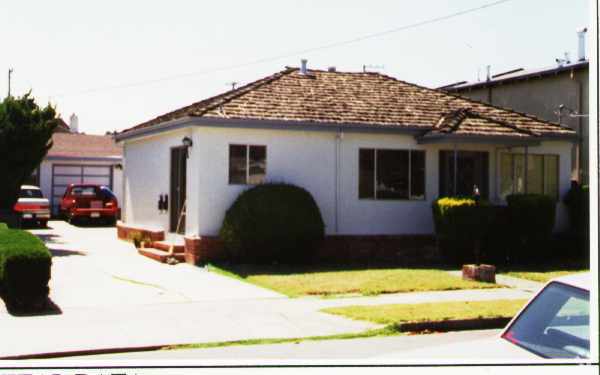 Foto del edificio - 973 Mills Ave