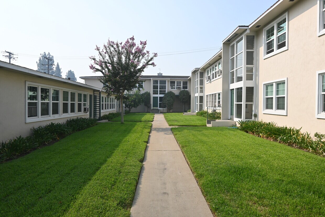 Foto principal - 1517 Huntington Dr