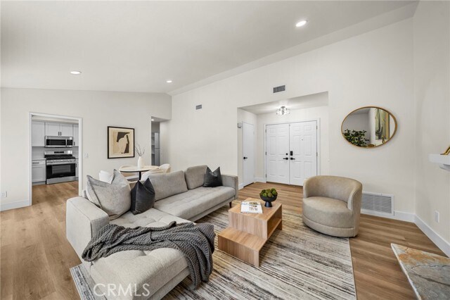 Building Photo - 29589 Mira Loma Dr