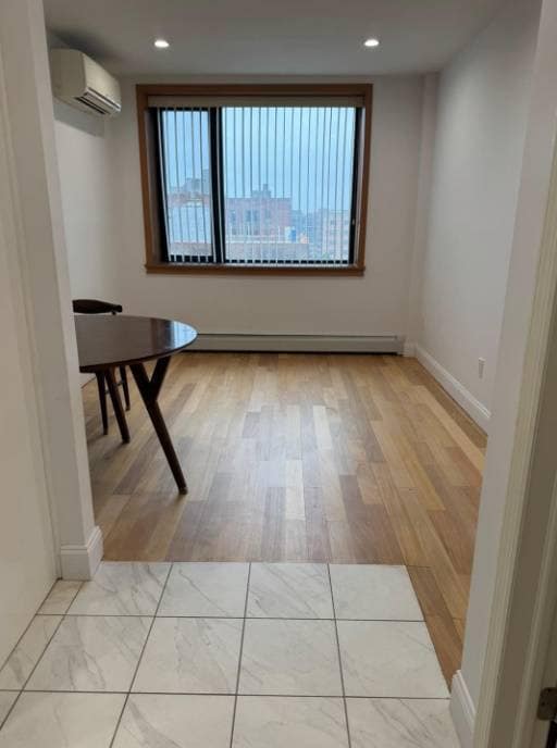Foto del edificio - 144-56 Roosevelt Ave