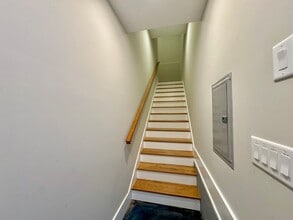 Building Photo - 440 Owls Nest Dr