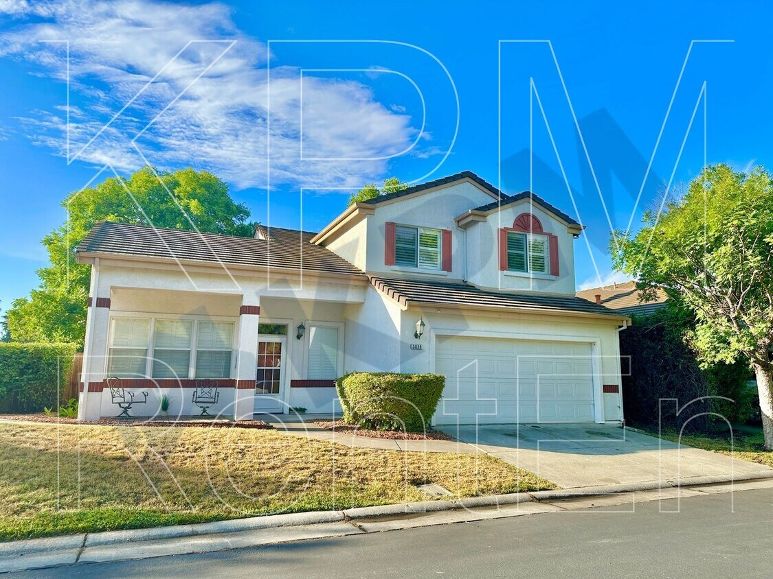 Primary Photo - 3059 Carousel Cir