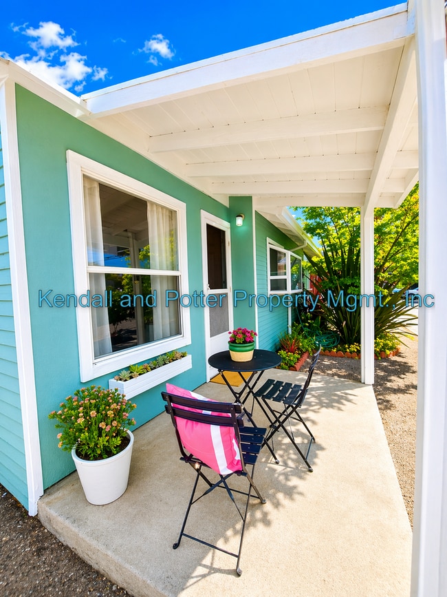 Building Photo - 607CAPITOLA - A and B