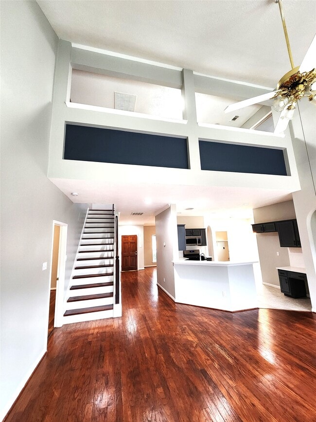 Building Photo - 3131 Signal Hill Dr