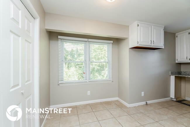 Building Photo - 1561 Rose Garden Ln