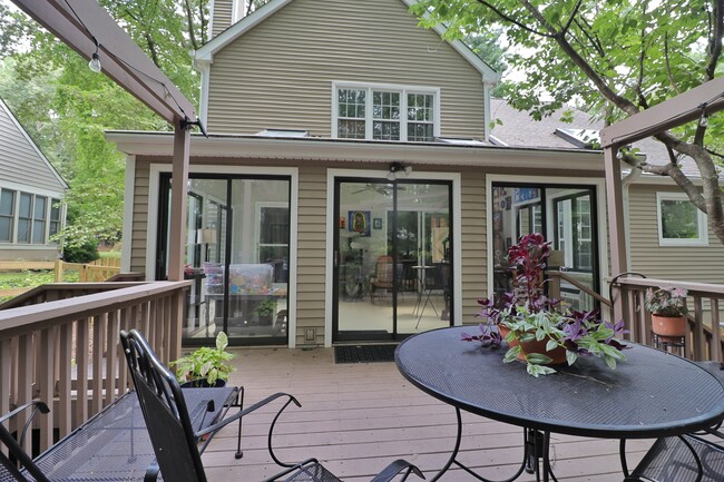 Building Photo - 2804 Cove Ridge Rd