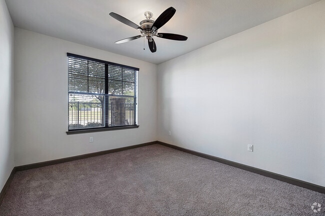 1BR, 1BA - 685SF - Bedroom - ELEVATE Spring Crossing