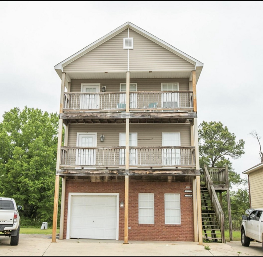 Foto principal - 1319 St Andrews Ln