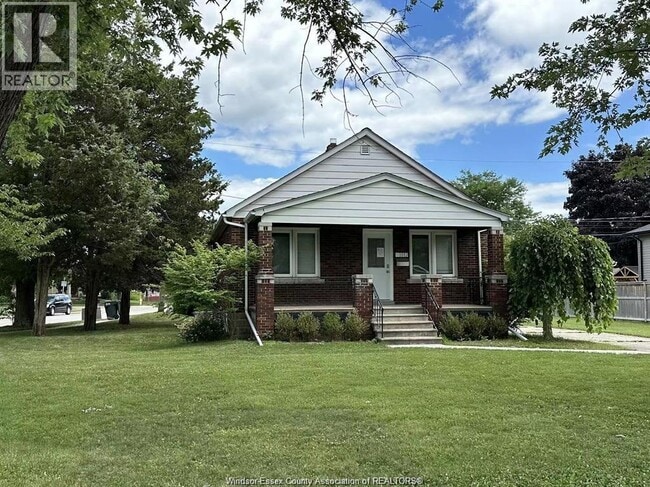 Building Photo - 1112 Eastlawn