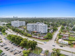 Building Photo - 1200 NE Miami Gardens Dr