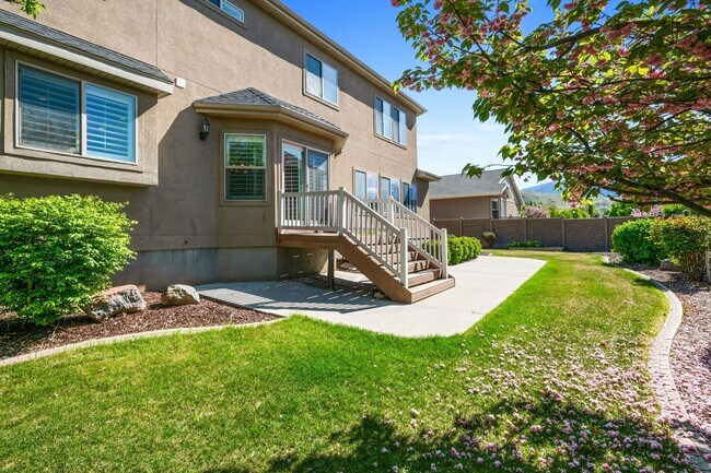Foto del edificio - Executive Furnished Home For Rent In Orem!