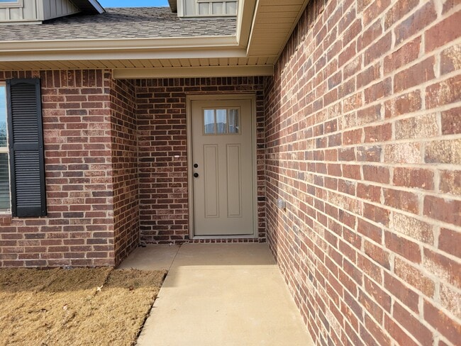 Foto del edificio - 923 N Labrador Ave