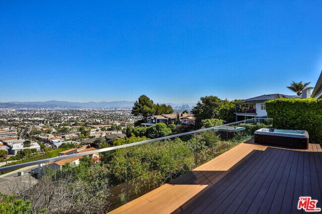 Foto del edificio - 4547 Don Milagro Dr