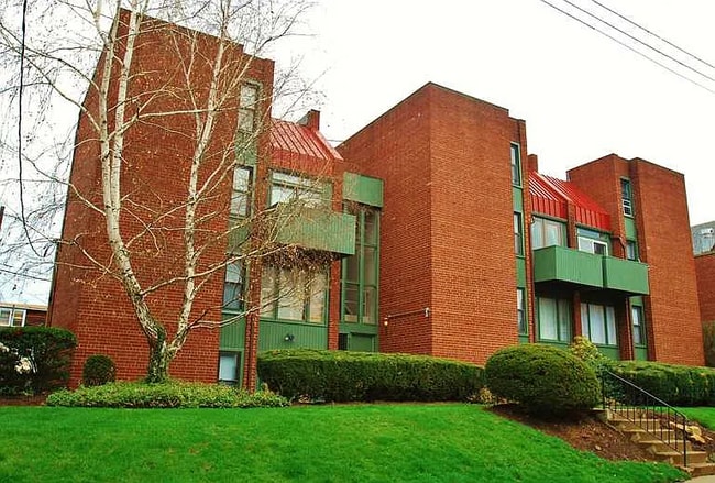 Building Photo - 625 Copeland St