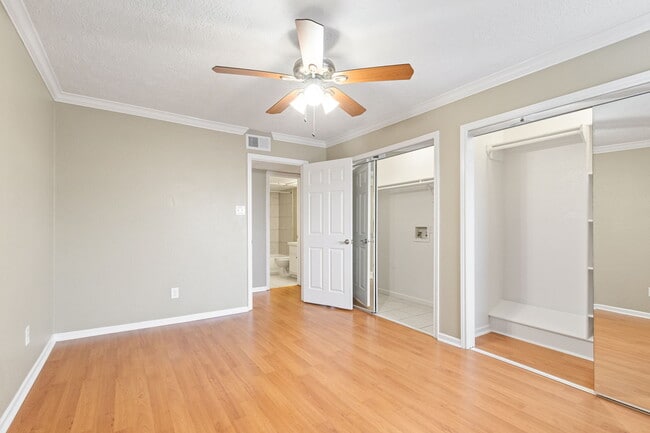 Building Photo - Walden of Westchase